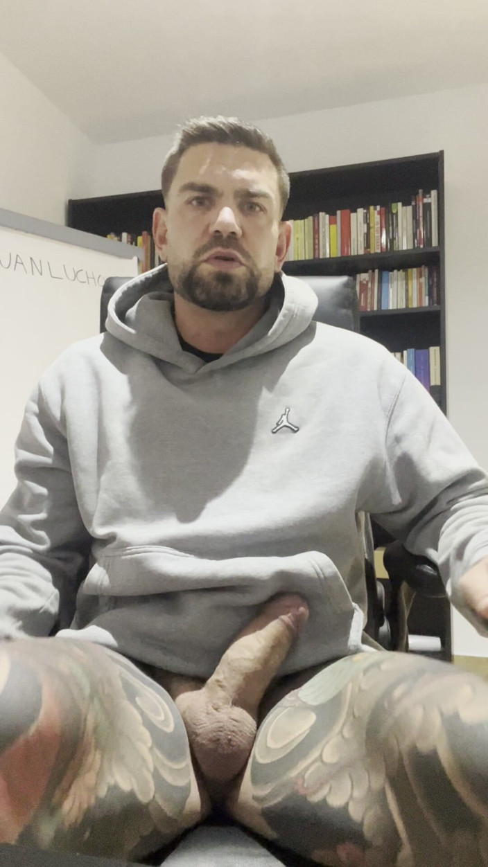 Juan Lucho Gay: Ung Man Onanerar På Sitt Kontor