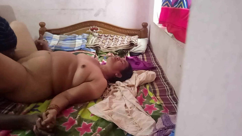 Desi mature: Rupa, maman mature sexy, suce et baise