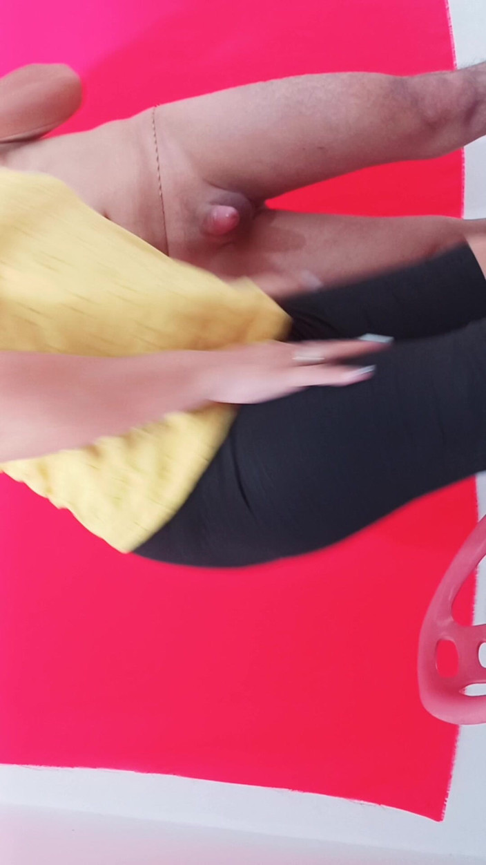 Valkyrieandluigy: Sucking Cock Very Rich