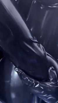Gumové přetížení: ultimátní latexová orgie