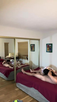 Timida miLF cinese succhia e cavalca il mio cazzo al primo appuntamento