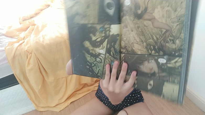 Ms Candy Bunny: My Comic'de işiyor