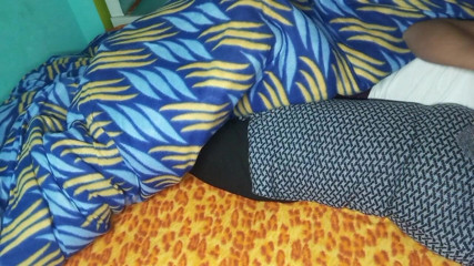 Manjushukla: La ragazza bollente vuole scopare con il suo ragazzo.