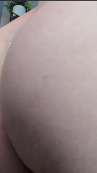 Sexy latina-meisje danst en wil geneukt worden