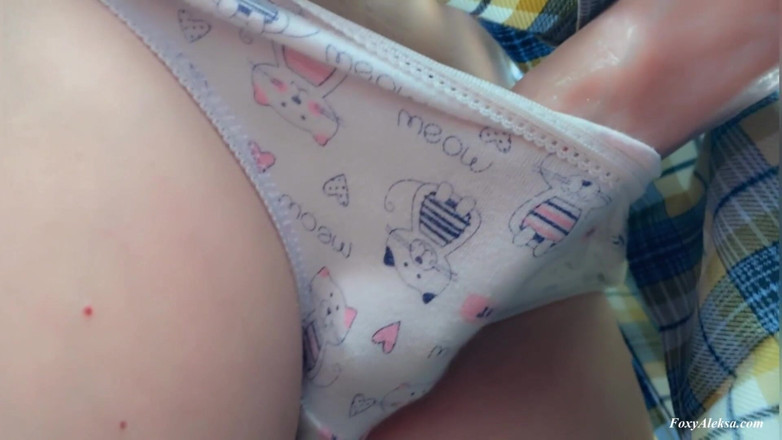 FoxyAleksa: Outdoor Sex Under Skirt in Bus