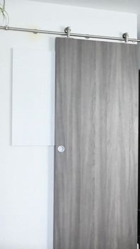 今日の服装:タイツ、カラーネイル、ハイヒール、パンプス