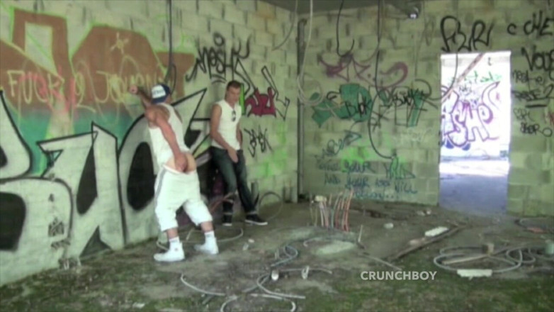Crunch Boy: Riley TESS knullad av den blonda toppen Kameron FROST