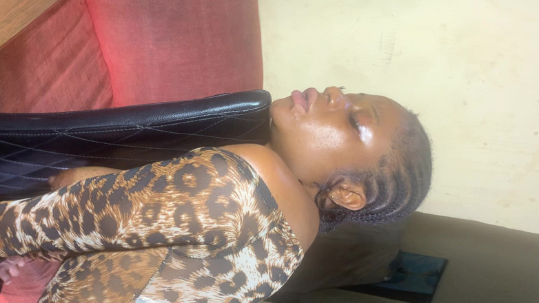 Sex naija 1: 미친 듯이 섹스하는 탄자니아 소녀