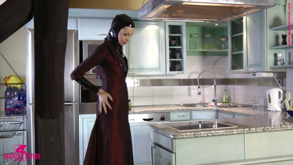 Fem Latex: Terezza e seu amor por látex