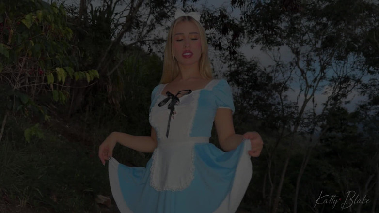 Katty Blake: Alice ve süt diyarında
