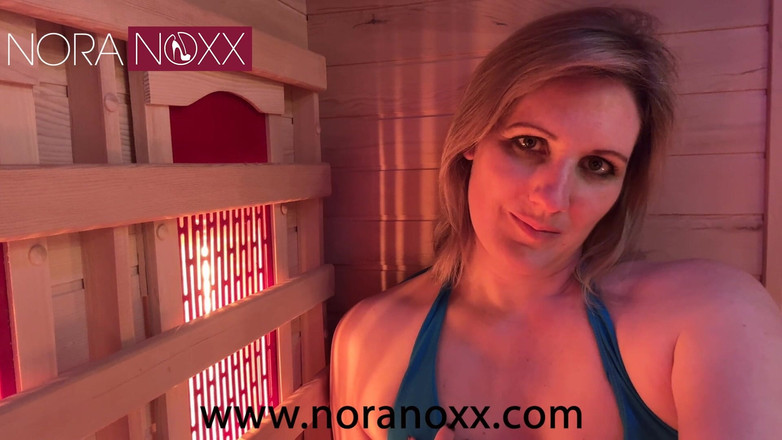 NoraNoxx: Berpeluh dan terangsang di sauna