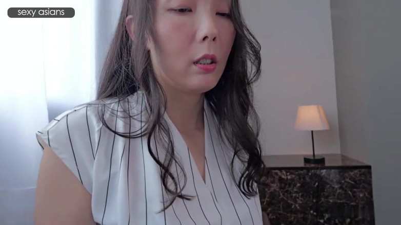 Asian cutie: เจ้าสาวใหม่วัย 40 กว่า—อยากมีลูกอย่างสุดหัวใจ แต่กลับถูกผู้ชายอีกคนช่วย