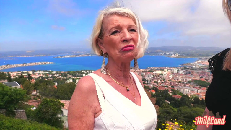 Milf land: Eva, una gilf de 70 años, está teniendo sexo con Lyna, 27...