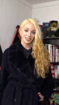 London sensation Sasha De Sade
