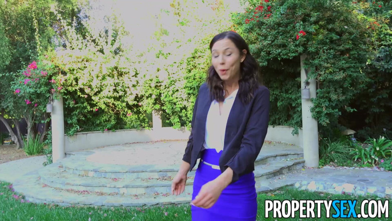 Property sex: Aidra Fox Realtor Seduces Divorced Homeowner - Perky Tits Blowjob, Titjob &amp;...