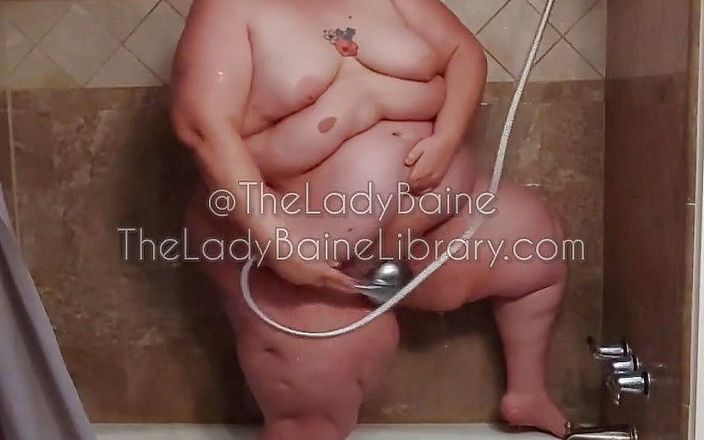 Lady Baine Presents: SSBBW schnelle dusche am morgen