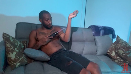 Kinky Bites Gay: Sapık oda arkadaşım: micah martinez snoop august alexander raw ile...