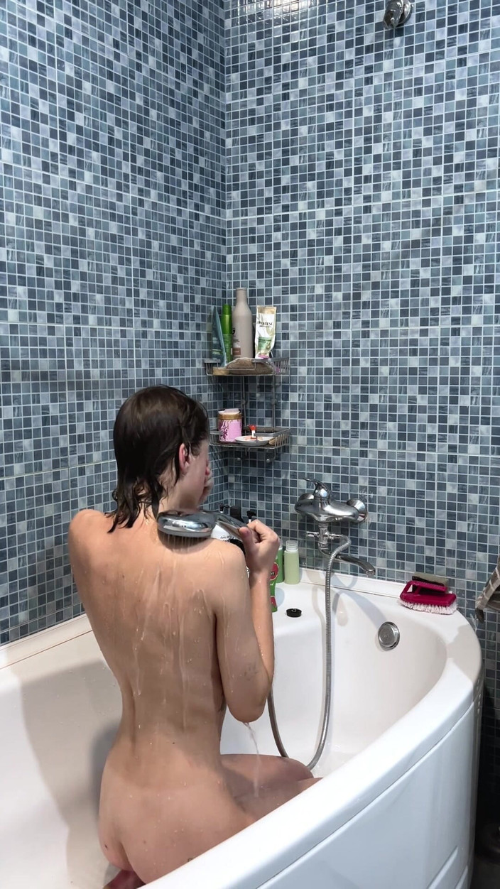 Karafuto404: Eine Schnelle Dusche?