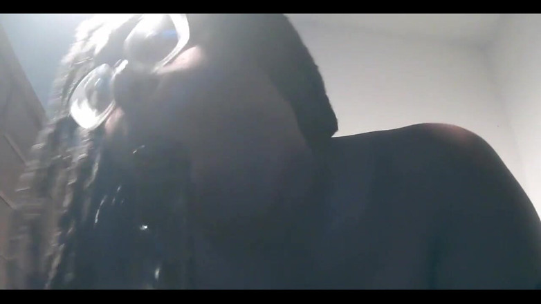 His Queen Suga: 나는 가짜 자지를 빠는 것을 싫어한다.