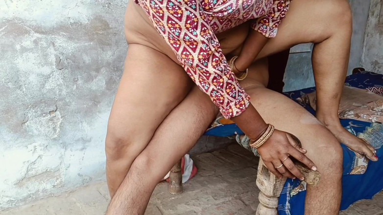Veermati: Aunty Invited Me to Her House and Placed Her Big...