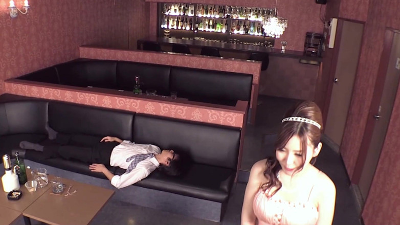 JAPAN IN LOVE: Adegan 4_sexy wanita jepang dengan pantat bahenol dientot habis-habisan di restoran