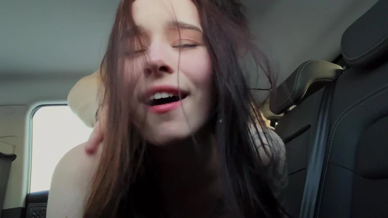 HannahKim: Svezl jsem se na spolucestující a ona se ukázala jako...