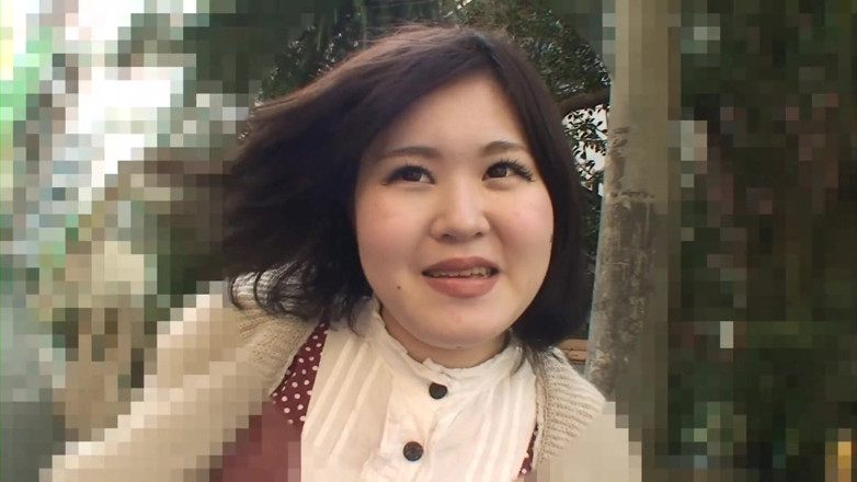 Japan Lust: Sevimli Japon orta yaşlı seksi kadın tıraşlı amcığının içine boşalmayı...