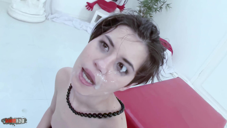 Porn-World: Geizer: khoobsoorat roosi kamsin ko bara land aur bara dildo...