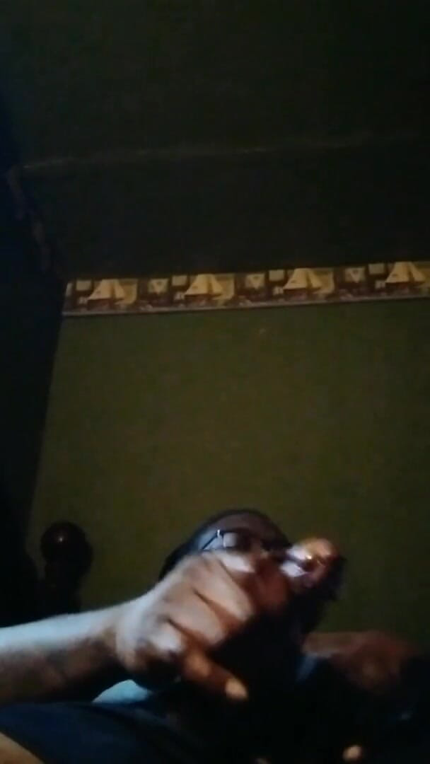 Dewon1981: Bbc solo masturbation with cumshot