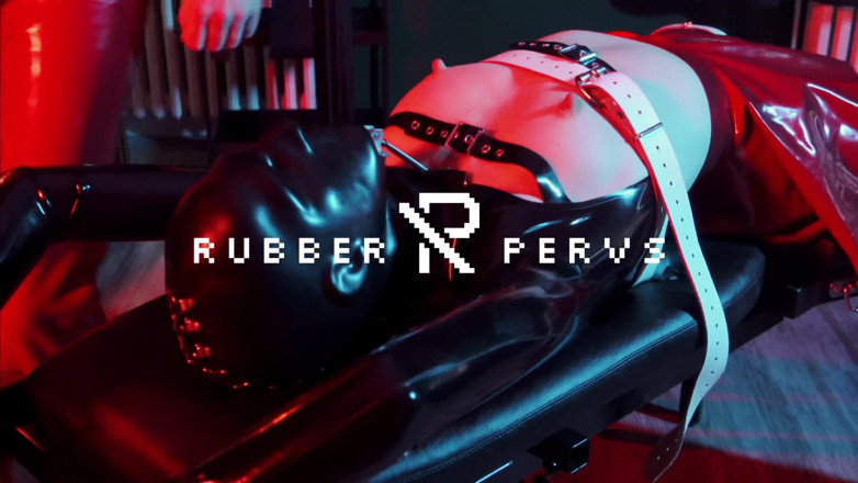 Rubber pervs: Racconti Dalla clinica di gomma: 2 dominazioni dominanti e la coppia...