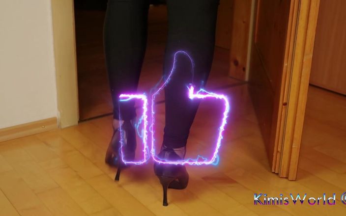 KimisWorld: Black High Heels &amp; Rht Nylons - Dangling &amp; Footplay Di Bawah Meja