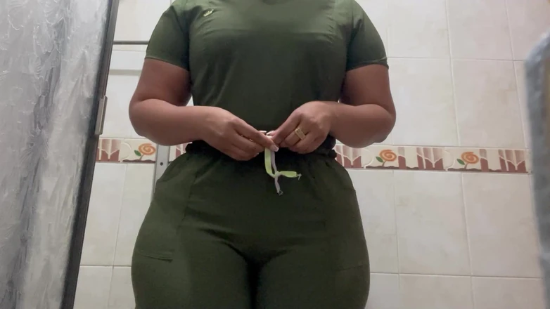 pampammedallo: Voluptuous Girl Pissing (nurse)