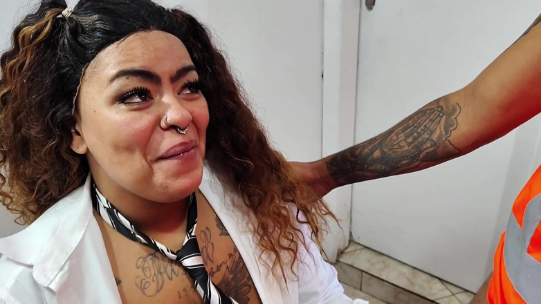 Tiffany Montavani: Ojczym BBC uwodzi cycate intencje