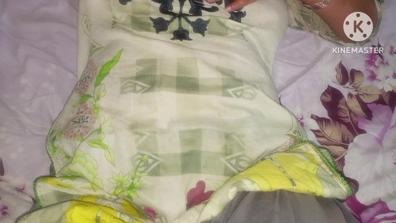 Lubnawife: Tvrdě šukám od kamaráda, který se zdržel mého husbndu. Zábava a...