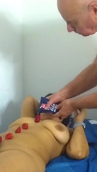 Garabas ve olpr ile lezzetli ateşli kremalı turta