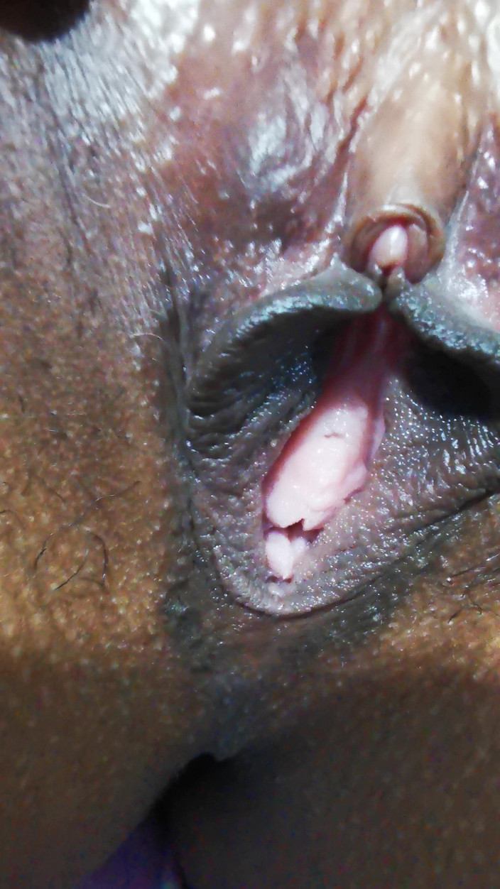 rhdhudhdhd: 在家拍摄的女友和女友做爱的深度性爱视频