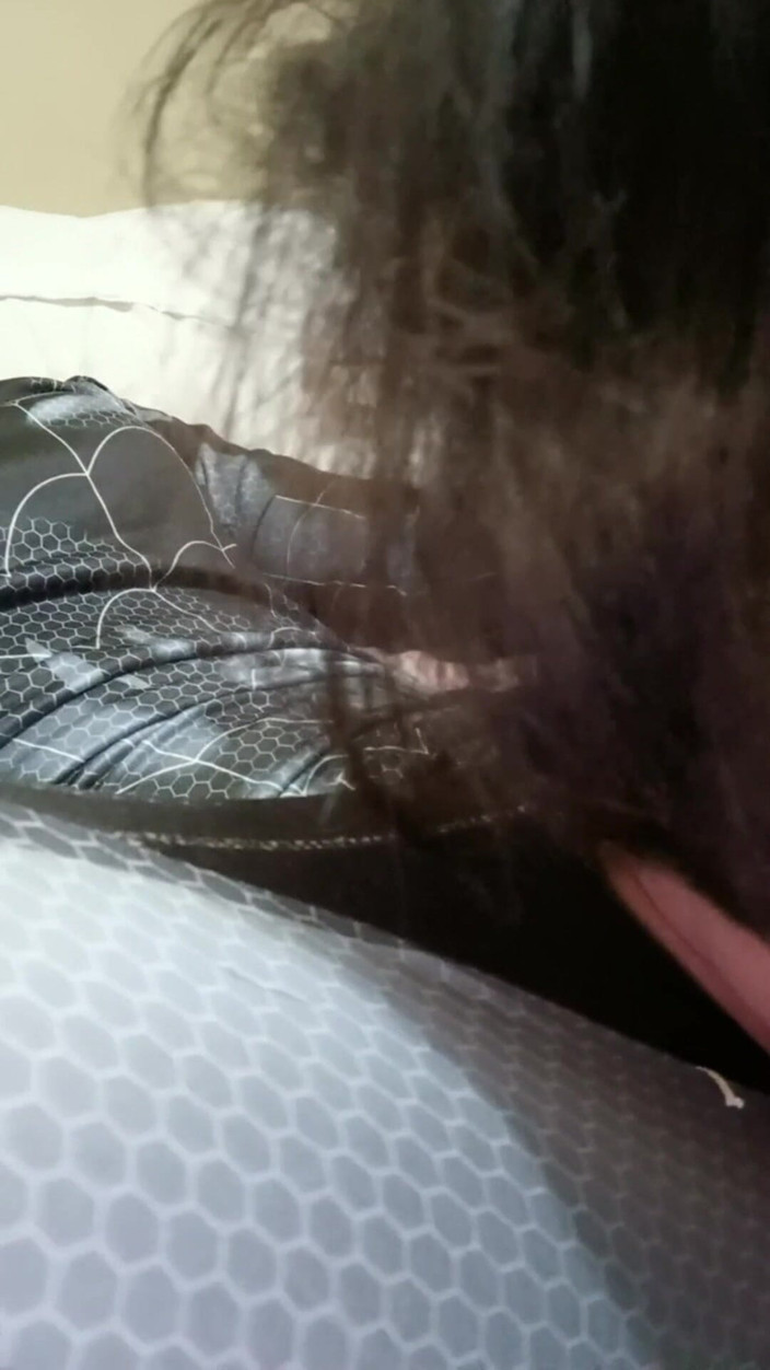 HiddenVibes69: Tesão de aranha negra quer minha web - paródia pornô