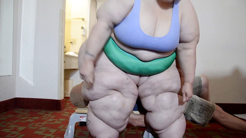 Full Weight Productions: Bobbi jo e savannah disimbrano 2 ragazzi per tempo