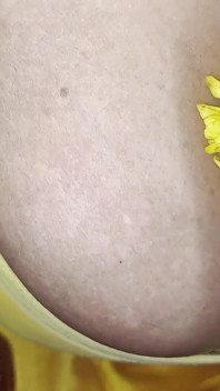 Jilat hot pakai kain sperma warna kuning