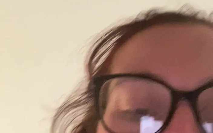 Hornywife: Wife Cumming