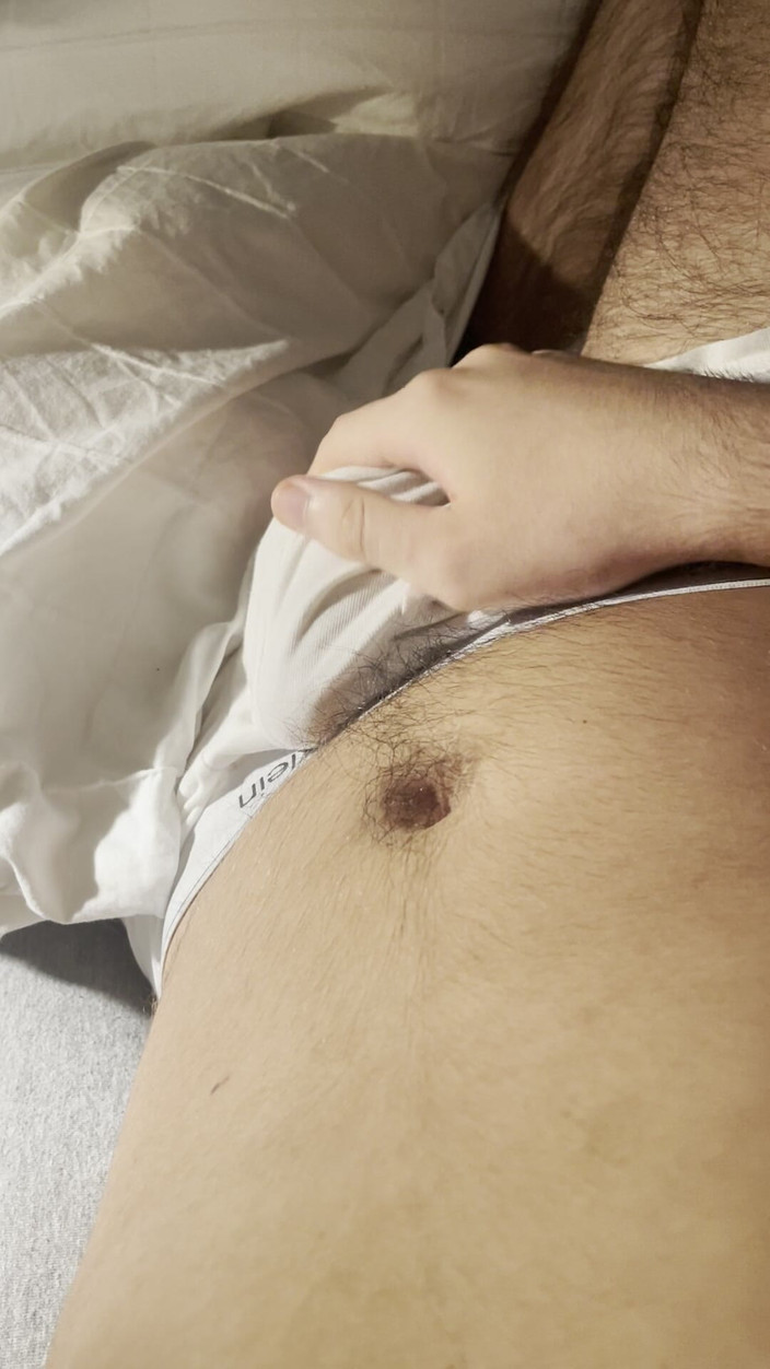 StraightCollegeGuy: Genç heteroseksüel adam mastürbasyon yapıyor