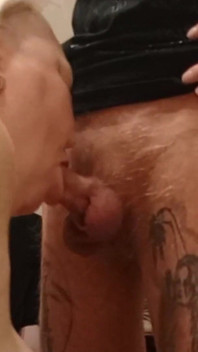 새엄마를 입과 정액으로 따먹어