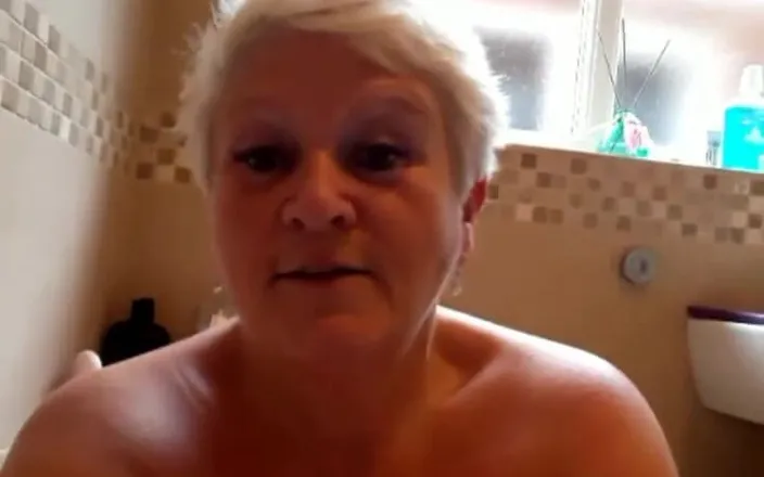 Uk Joolz: Stream Started 06/08/2019 07:56 Am