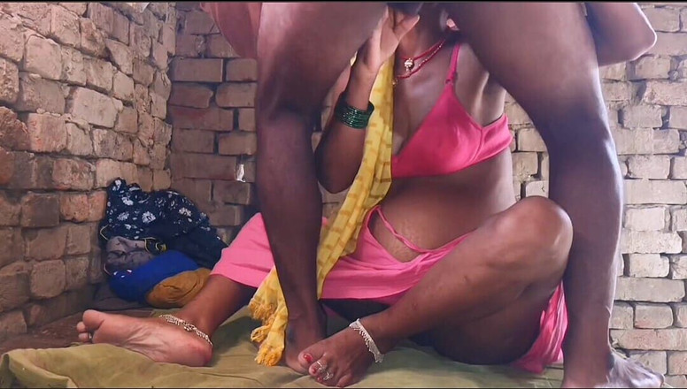 Sumang studio: Hintli evli kadın apne kocası ka kala lund pakar ke...