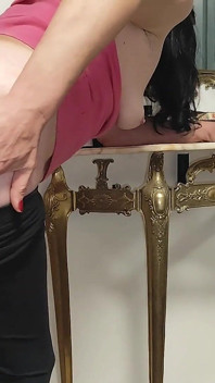 배다른 아들과 섹스하기로 합의한 큰 엉덩이의 새엄마 밀프