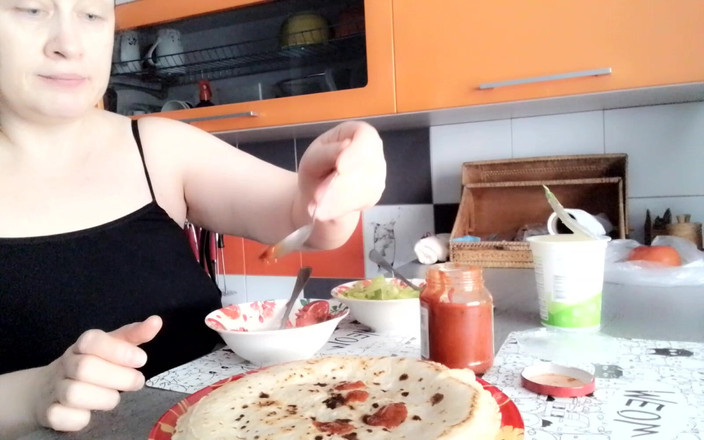 VikkiGeorgia: मैं खा रहा हूँ