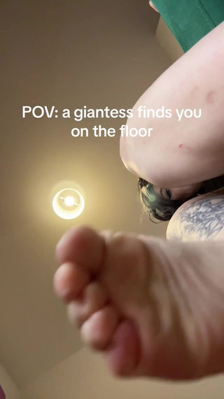 Bigtiddygoth: Великанесса застала тебя на полу. Ruby Rose