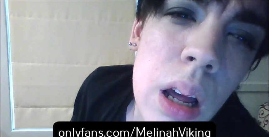 Melinah Viking: Zbliżenie ssie POV