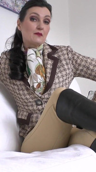 Und jetzt wirst du meine sohlen lecken, Kopftuch-schlampe! Lady Victoria Valente