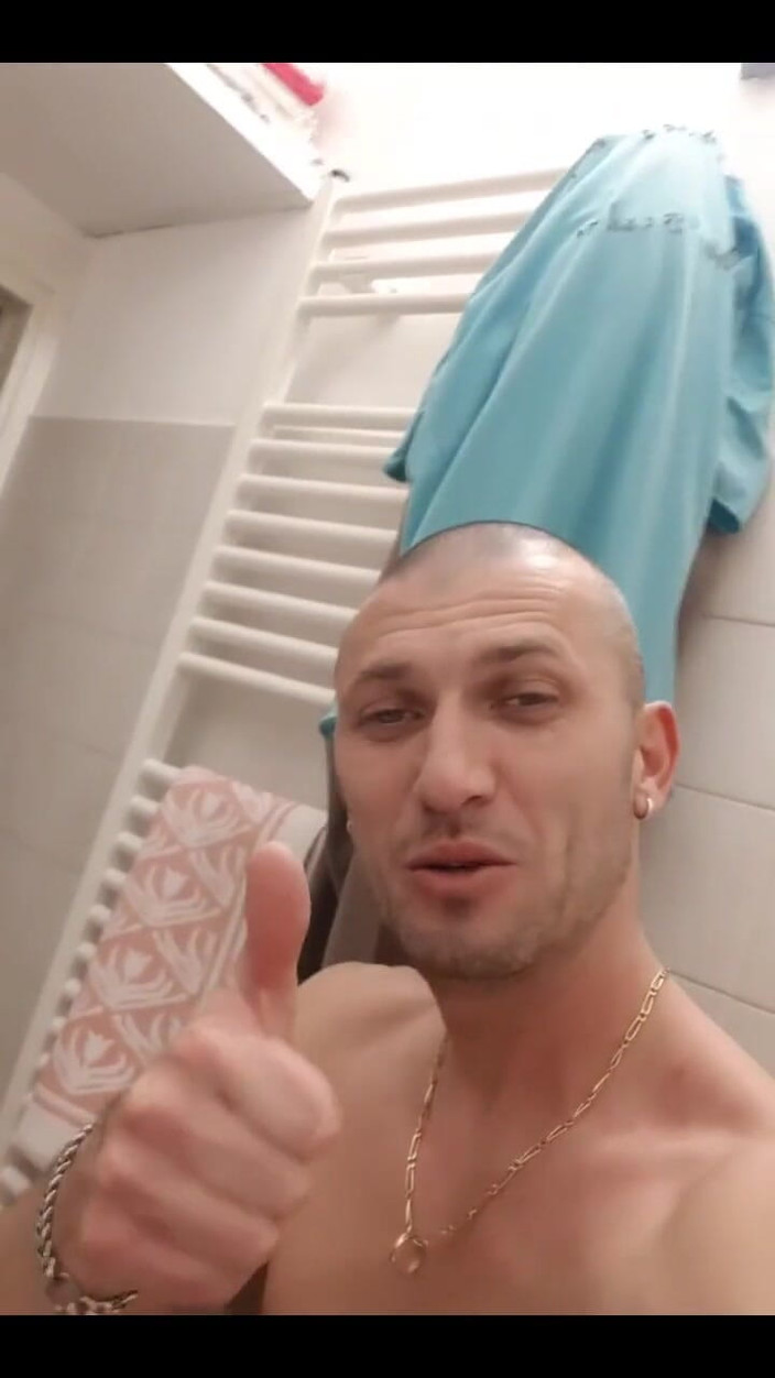 Boy jerking off: Parti şimdi bitti